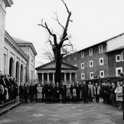 Homenaje a los pioneros del europeísmo vasco. Gernika, 2001.